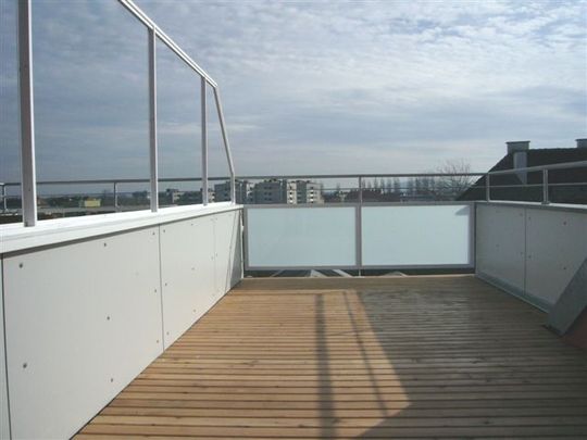 Traumhafte Dachterrassenwohnung in Bahnhofsnähe! - Foto 1