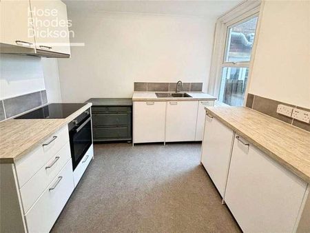 Bernard Road, Cowes, Isle Of Wight, PO31 - Photo 3
