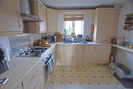 2 bedroom flat to rent - Photo 3