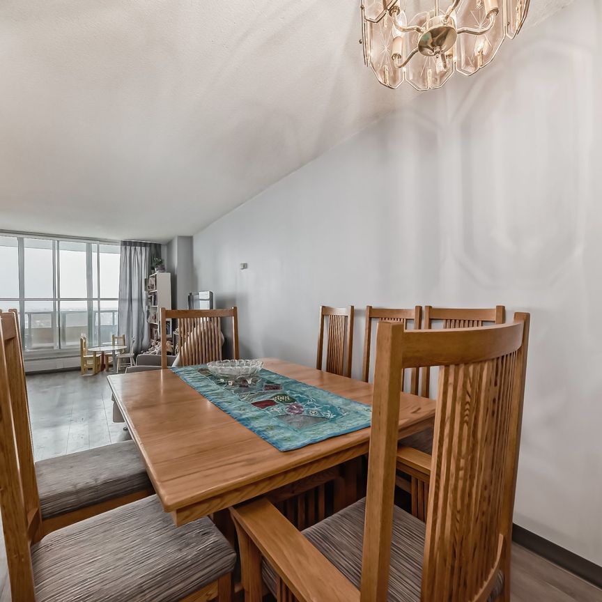 Crescent Place - Photo 1