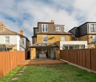 4 bedroom semi-detached house to rent - Photo 4