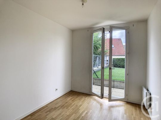 Location Appartement 3 pièces 52m² CREPY EN VALOIS 60800 - Photo 1