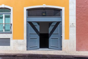 1 Bedroom Apartment with swimming pool, Janelas Verdes, Lisboa