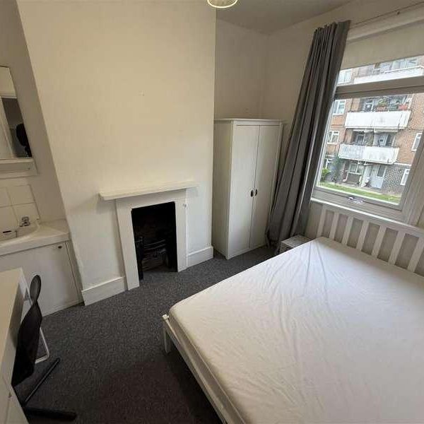 St. Martins Place, Brighton, BN2 - Photo 1