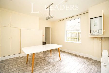 6 bedroom semi detached to rent Bankfield Road, Liverpool, Merseyside, L13 - Photo 2