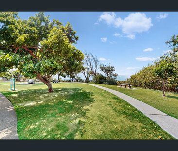 602/87 Marine Parade, Redcliffe, Qld 4020 - Photo 6