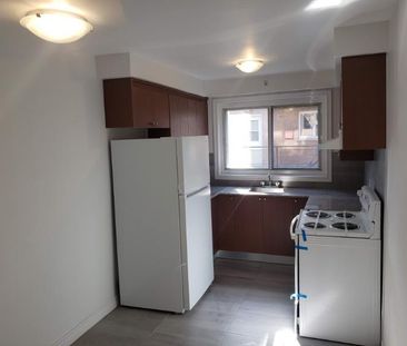2 CH - 1 SDB - Saint-Laurent - $1,400 /mo - Photo 2