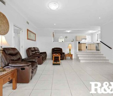 Spacious 4-Bedroom Home in Prime Location - Photo 2