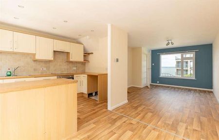 Queens Road, Cowes, PO31 - Photo 4