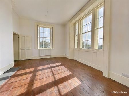 5 bedroom detached house to rent - Photo 3