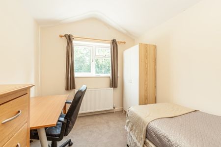 Valentia Road, Headington - Photo 2