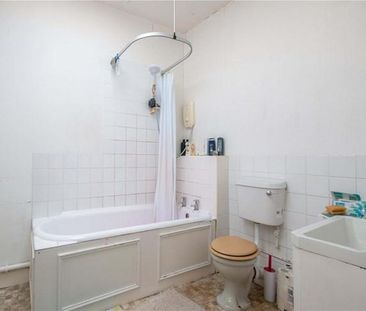 9 bedroom flat share to rent - Photo 4