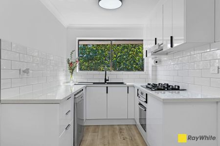 Like Brand New - Convenient location - Photo 4