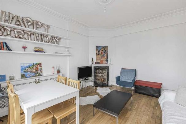 Albert Palace Mansions, Lurline Gardens, London, SW11 - Photo 1