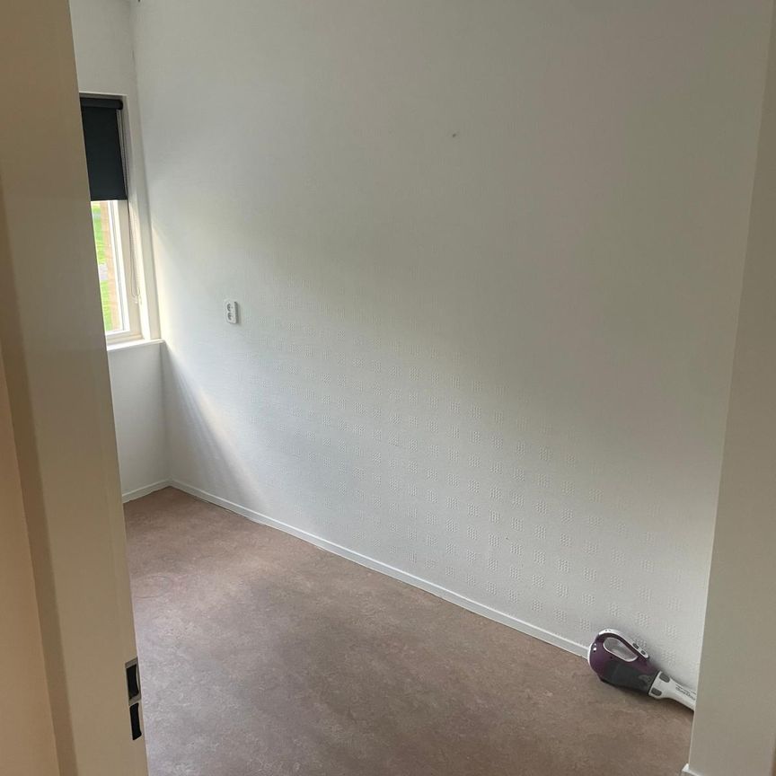 Huis te huur: Hermine Moquettestraat 20 3066 JE Rotterdam - Photo 1