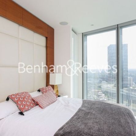 2 Bedroom flat to rent in The Tower, 1 St George Wharf, SW8 - Photo 1
