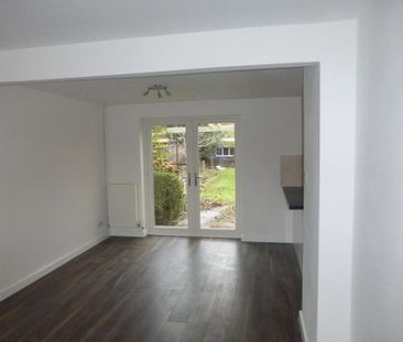 3 bedroom end of terrace house to rent - Photo 4