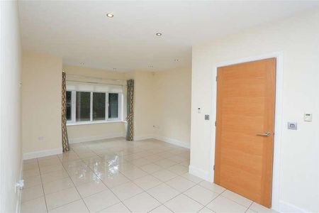 Middleton Road, Streetly, Sutton Coldfield, B74 - Photo 3