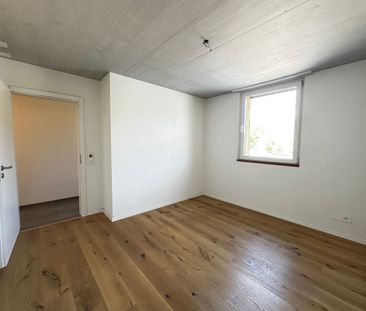 Light, comfort and an ideal location! - Photo 1
