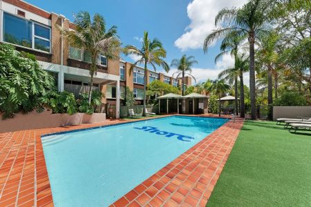 Oversized One-Bedroom Unit with Huge Courtyard in Resort-Style Complex - Photo 4