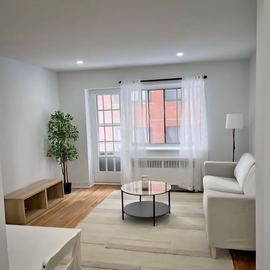 6540 Av. Wilderton, Montréal (Côte-des-Neiges, QC H3S - Photo 1