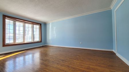 For Lease - 49 Chartland Boulevard, Toronto, Ontario - Photo 2