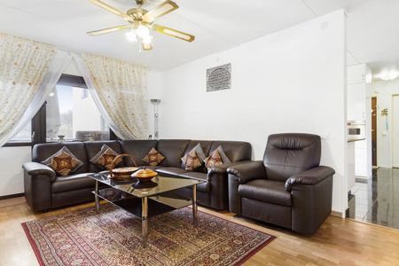 Ringstedsgatan, Kista - Photo 2