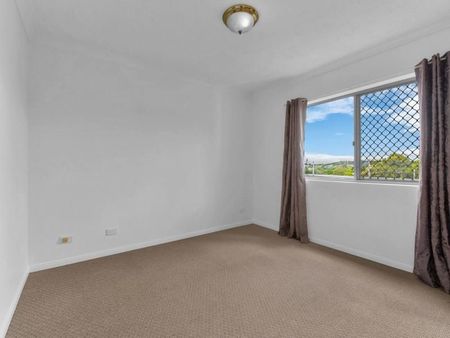 Central and secure apartment close to the Urban Village - Photo 2