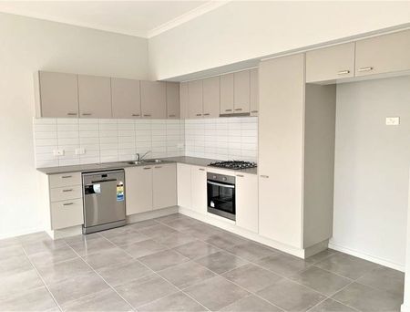 Modern, Low-Maintenance Townhouse in Prime Diggers Rest Location - Photo 2