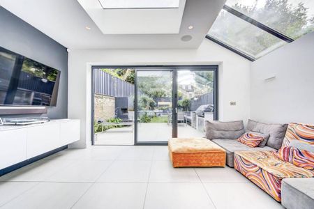 6 bedroom house to rent - Photo 3