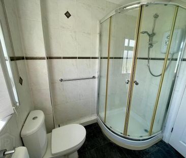 22 Cregagh Court, Belfast, BT6 9PS - Photo 5