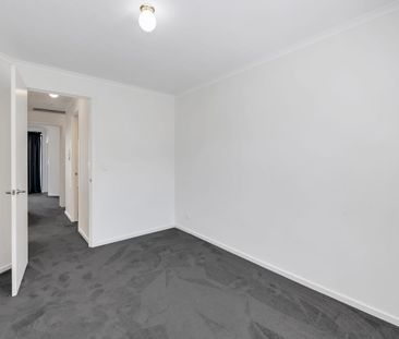 Stunning Townhouse in Superb Location - Photo 5