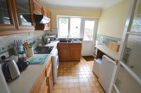 2 bedroom terraced house to rent - Photo 4