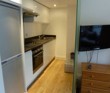 Studio to rent - Photo 3