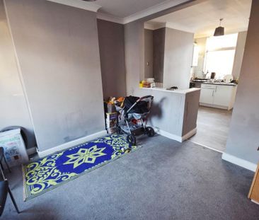 2 bedroom end of terrace house to rent - Photo 5