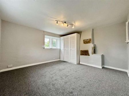 Gib Lane, Skelmanthorpe, Huddersfield, HD8 - Photo 2