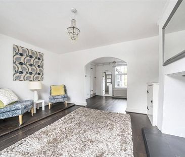 2 bedroom end of terrace house to rent - Photo 1