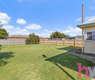 Charming & Well-Maintained Home with Huge Backyard - Photo 3