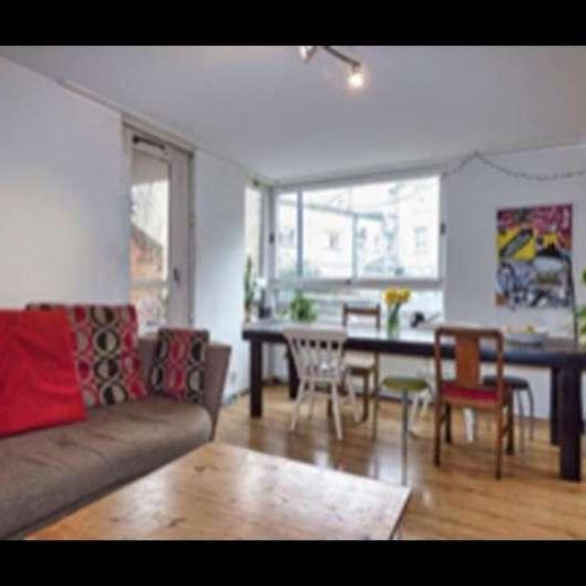 Mary Datchelor Close, London, SE5 - Photo 1