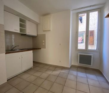 Location Appartement 2 pièces 45m² HYERES 83400 - Photo 4