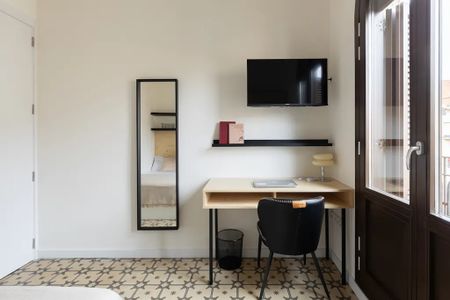 Carrer del Consell de Cent, Barcelona, Catalonia 08013 - Photo 2