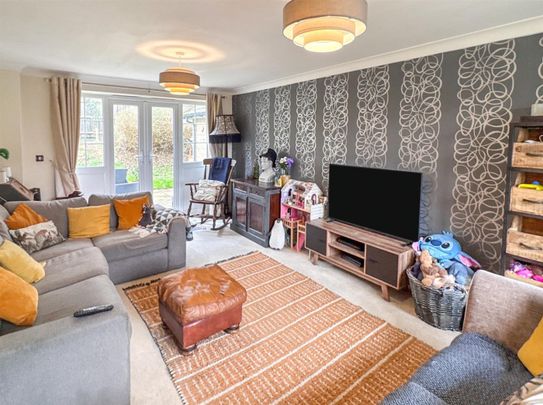 Astor Park, Maidstone - Photo 1