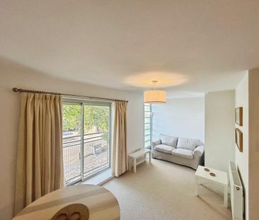 2 bedroom apartment to rent - Photo 2