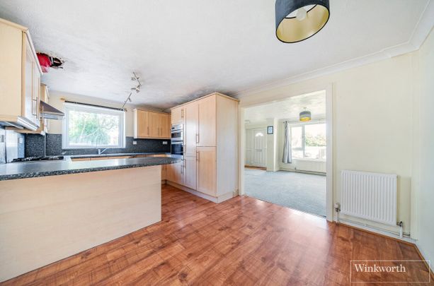 Gloucester Road, Bagshot, Surrey, GU19 - Photo 1