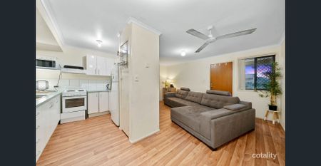 Quiet Cul-de-Sac | Spacious Family Home | Convenient Location - Photo 2