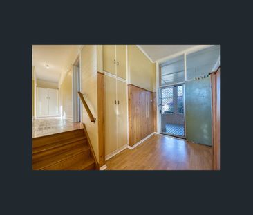 Comfortable Family Home in Convenient Modbury Location - Photo 4