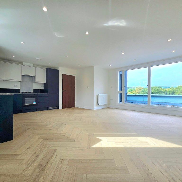 2 Bedroom Apartment, Norbury Avenue, London - Photo 1