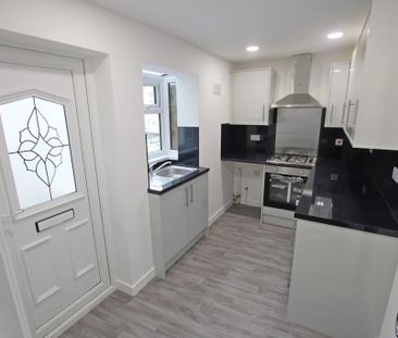 2 bedroom terraced house to rent - Photo 6