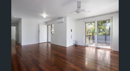 29 Neilson Crescent, Riverview QLD 4303 - House For Rent | Domain - Photo 2