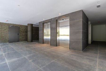 Piso de alquiler en Joan Miro, Finestrelles - Photo 5